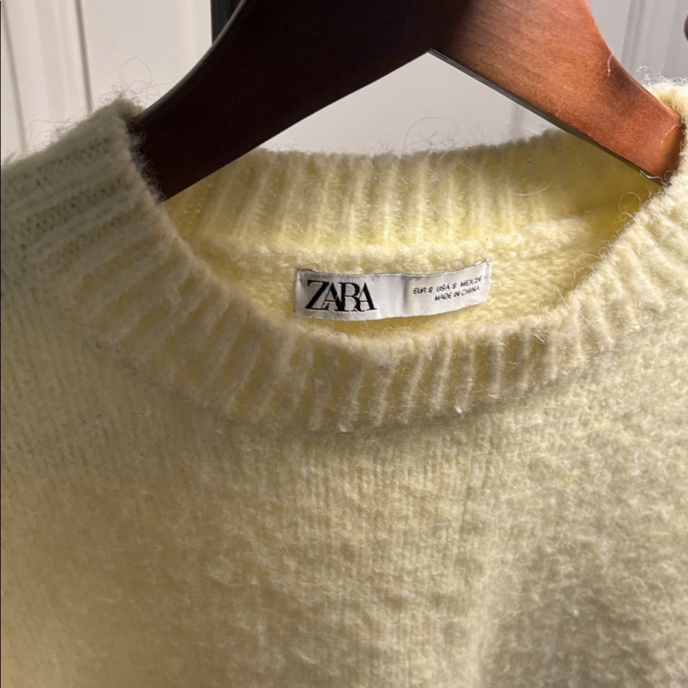Zara Women's Soft Yellow Sweater